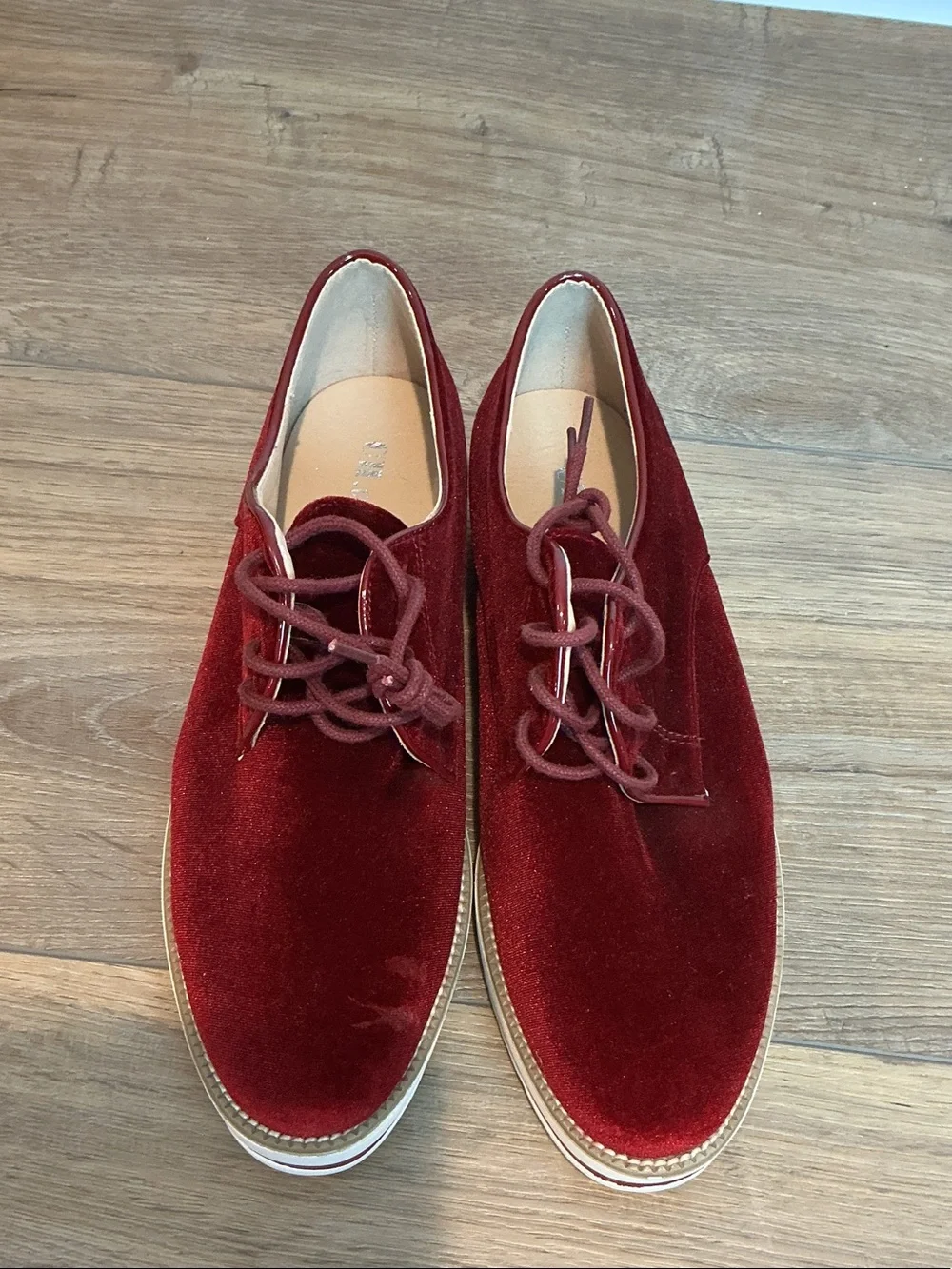 CH Creation Women’s Velvet Oxford Flats in Deep Red, size EU 39